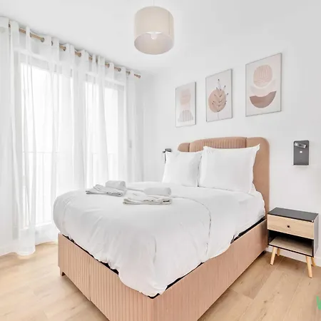 Cosy With Balcony -6p-proche Paris Apartment *