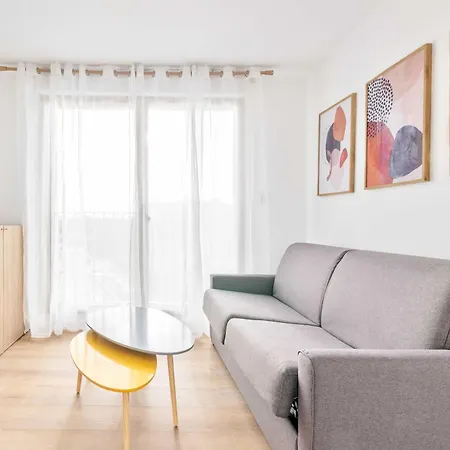 Apartment Cosy With Balcony -6p-proche Paris
