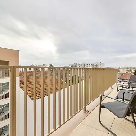 Cosy With Balcony -6p-proche Paris *