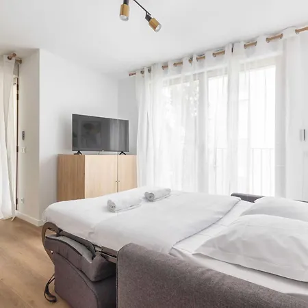 Cosy With Balcony -6p-proche Paris Apartamento *