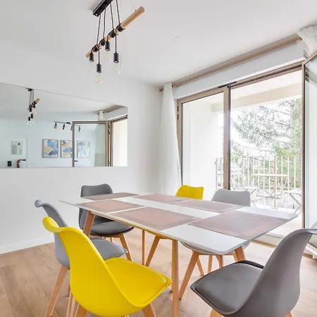 Cosy With Balcony -6p-proche Paris Appartement *