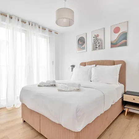 Cosy With Balcony -6p-proche Paris