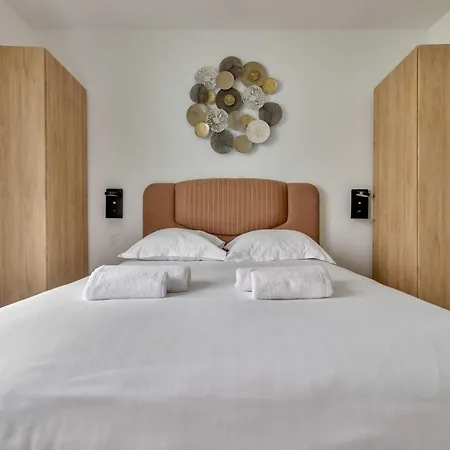 Cosy With Balcony -6p-proche Paris